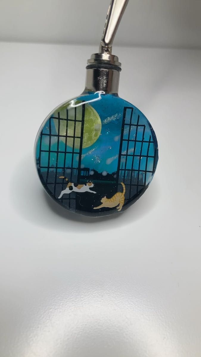 No.306 レジン LEDライト付き 幻想 風景 月 彗星 猫 ハンド ネックレス キーホルダー
