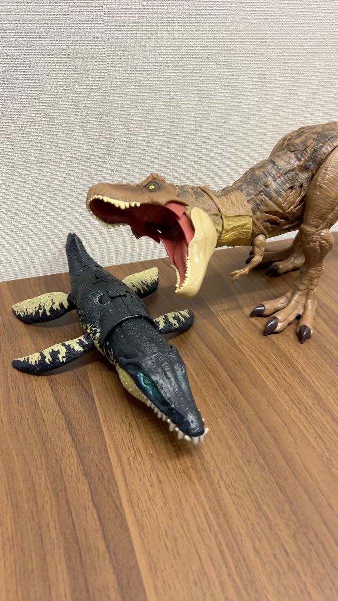マテル クロノサウルス T-レックス ジュラシックワールド 恐竜 フィギュア 2体セット