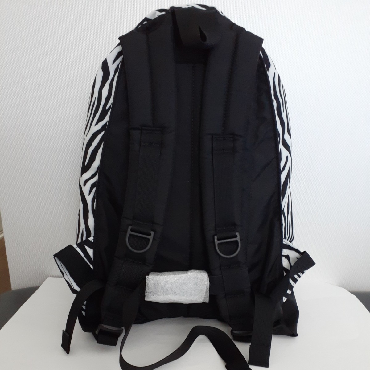 新品・GREGORY CLASSI DAY/グレゴリー バックパック ゼブラ柄 新品・GREGORY CLASSI DAY/グレゴリー バックパック ゼブラ柄