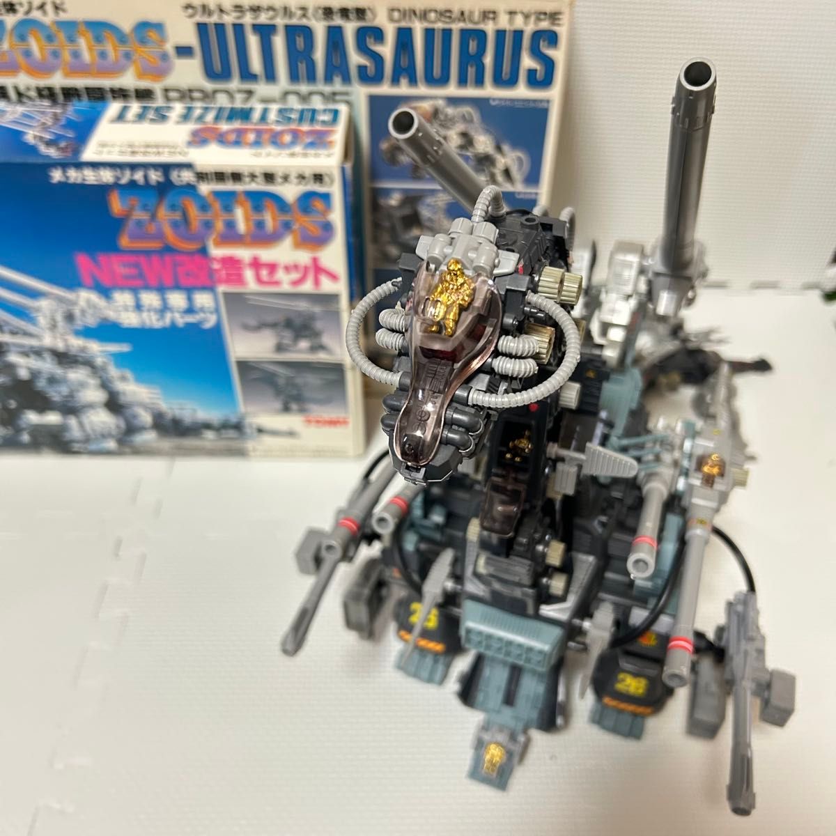 完品 旧ゾイド グレートサーベル 復刻版 箱 説明書 デカール付き 動作確認済 完品 旧ゾイド グレートザウルス NEW改造セット フル装備 箱
