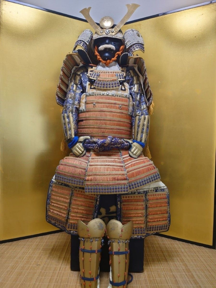 ★★☆全国送料無料☆緋縅本小札大鎧☆等身大大鎧一領☆鎧兜・甲冑★★ 週末大幅値引 全国送料無料 緋縅本小札大鎧 等身大大鎧一領 鎧兜