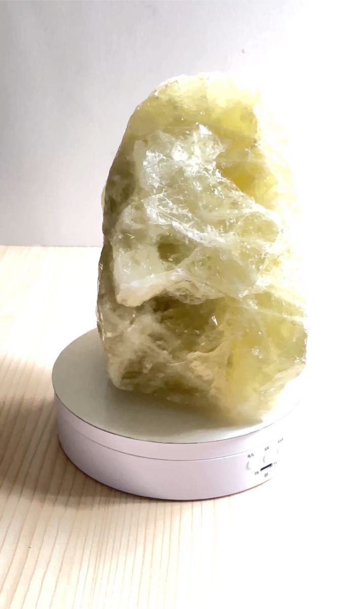 シトリン2.6kg(黄水晶)ラフ原石パワーストーン【完全天然石】エネルギー覚醒済 完全浄化 本物 スピリチュアル 御守