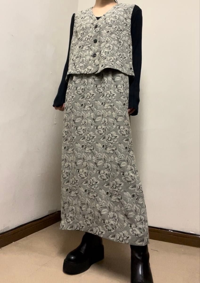 P00262 お上品なフラワー柄 セットアップ ベスト ロングスカート ナチュラル可愛い