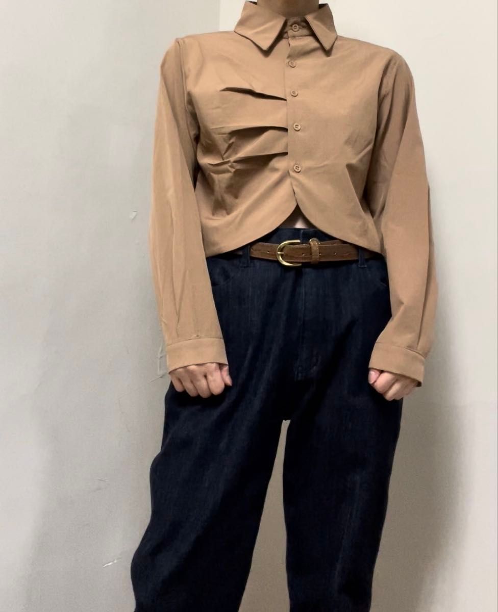 P0030 by muni:r ヘムカットサイドギャザー入り ショート丈シャツ キャメル 美シルエット 長袖シャツ FREE