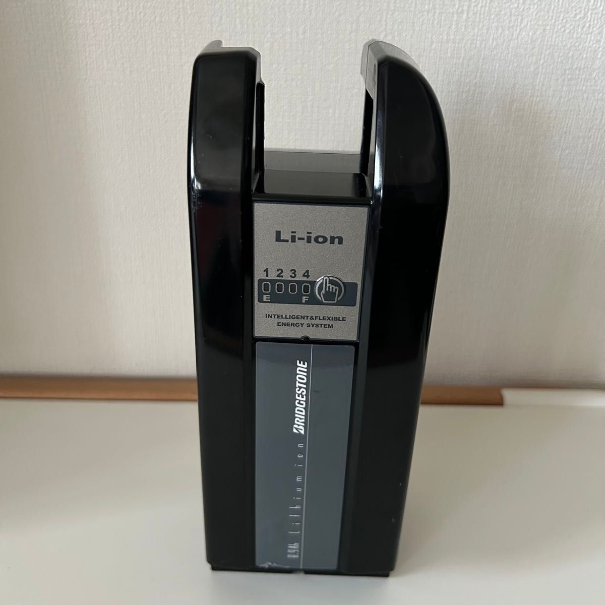 充電器付】ヤマハ・ブリヂストン電動自転車バッテリー X83-33 充電器付】ヤマハ・ブリヂストン電動自転車バッテリー X83-33