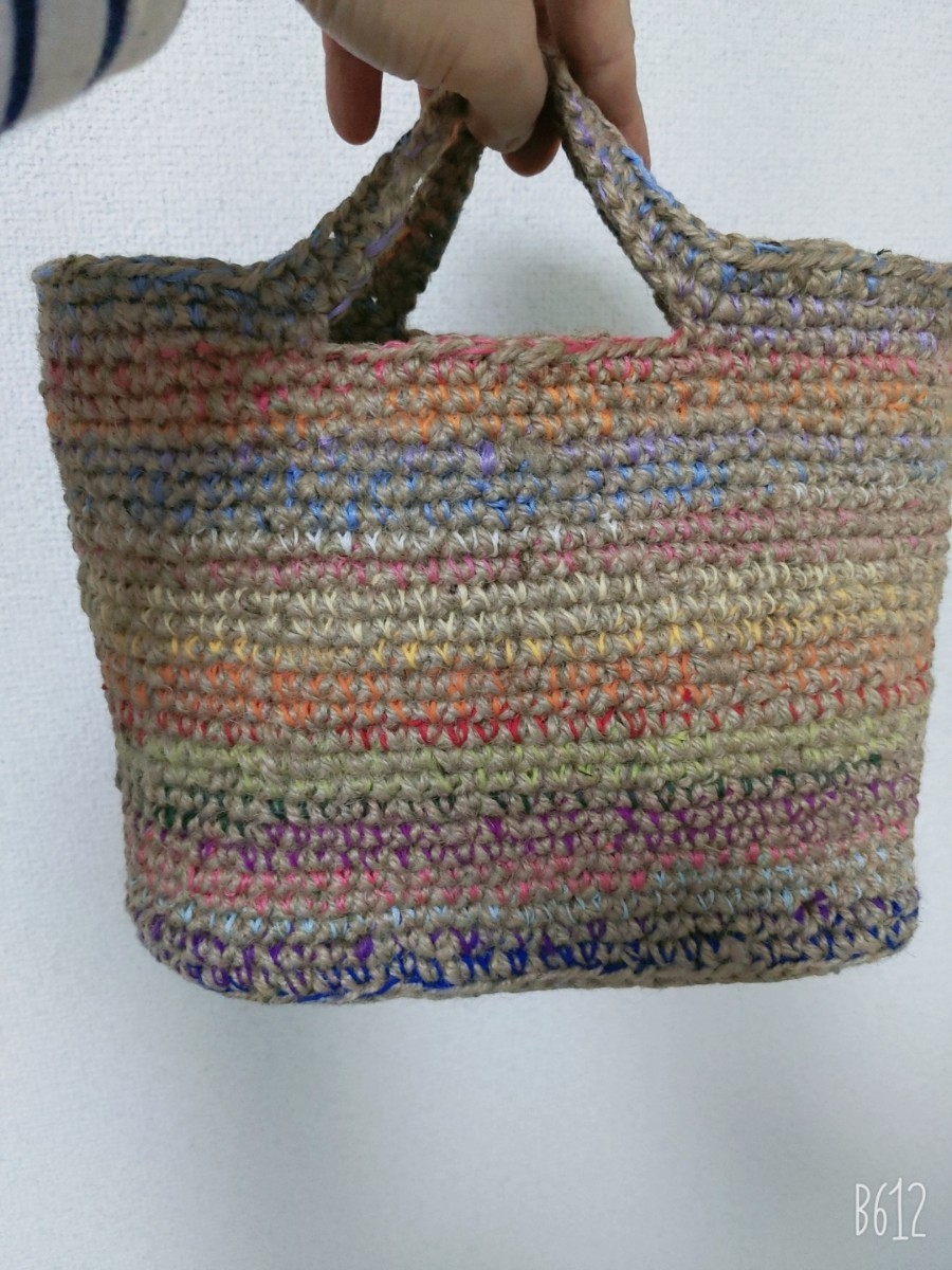 Paypayフリマ 麻紐バッグ ミニバッグ 刺繍糸 ハンドメイド Paypayフリマ 麻紐バッグ ミニバッグ 刺繍糸 ハンドメイド