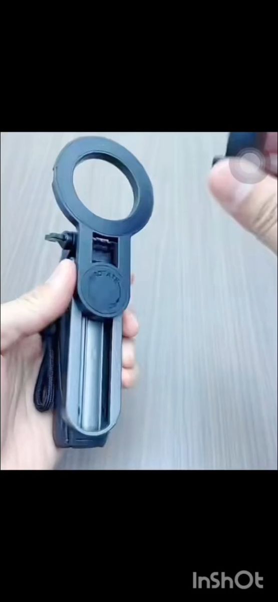 期間限定値下げ中【新品】白色 おしゃれ コンパクト 多機能 自撮り棒 セルカ棒 セルフィ
