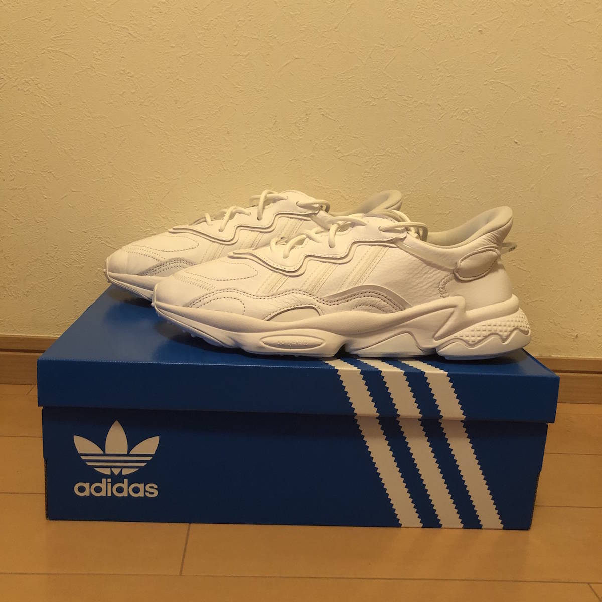 [新品] 28.5cm | adidas Originals | OZWEEGO | ランニングホワイト | size 10.5 | アディダス オリジナルス | オズウィーゴ |_画像2