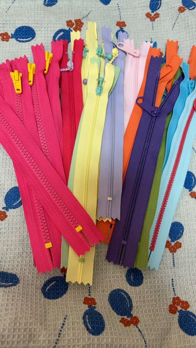 20センチ カラフルファスナー まとめ売り YKK 全部で19本