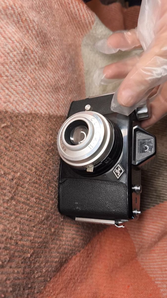 AGFA 中判フィルムカメラ3年ほど前に1万3000円で購入をいたしました。フィルムが高すぎるので使用するのを諦めました。