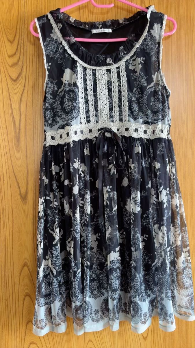 axes femme ノースリーブワンピース 花柄 レース 黒×白 M