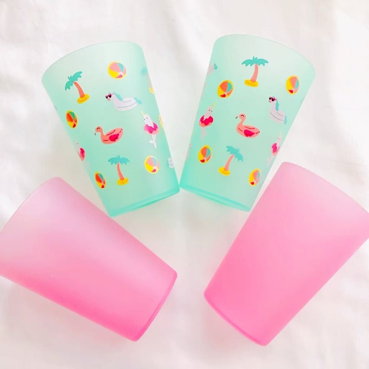 日本未発売 海外 アメリカ プラスチック カップ コップ 4個セット バースデー パーティー お誕生日 輸入 雑貨 フラミンゴ