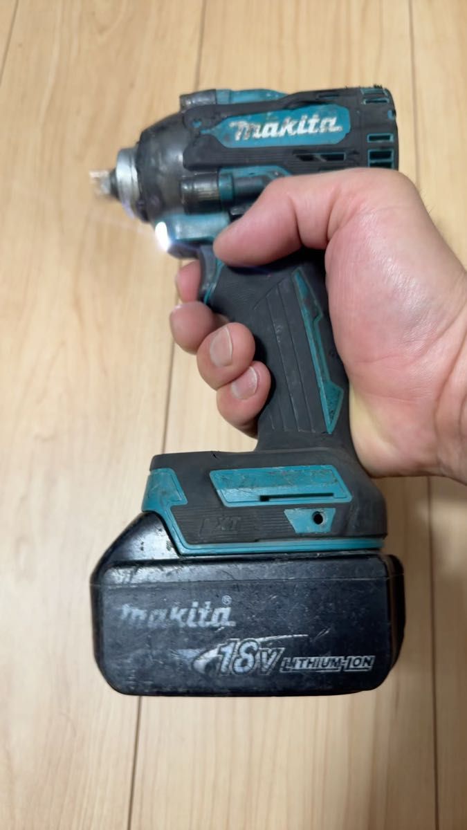 マキタ TW300D 充電式インパクトレンチ 本体のみ