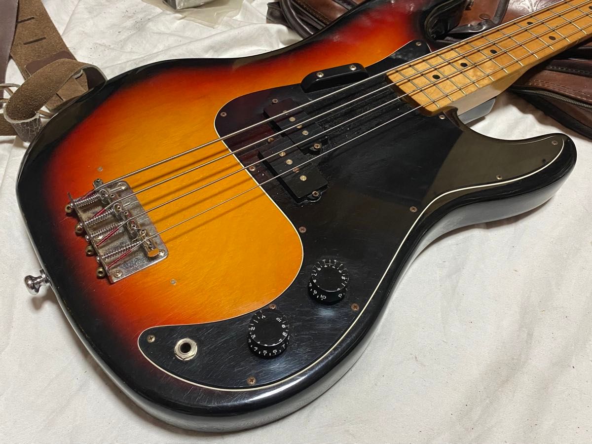 エレキベース ソフトケースとストラップ付良品1938-08-1 エレキベース ソフトケースとストラップ付良品1938-08-1|Yahoo