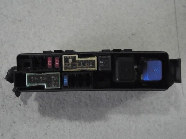 ヤフオク ノート E11 Note 前期 エンジンルームヒューズボ ヤフオク ノート E11 Note 前期 エンジンルームヒューズボ