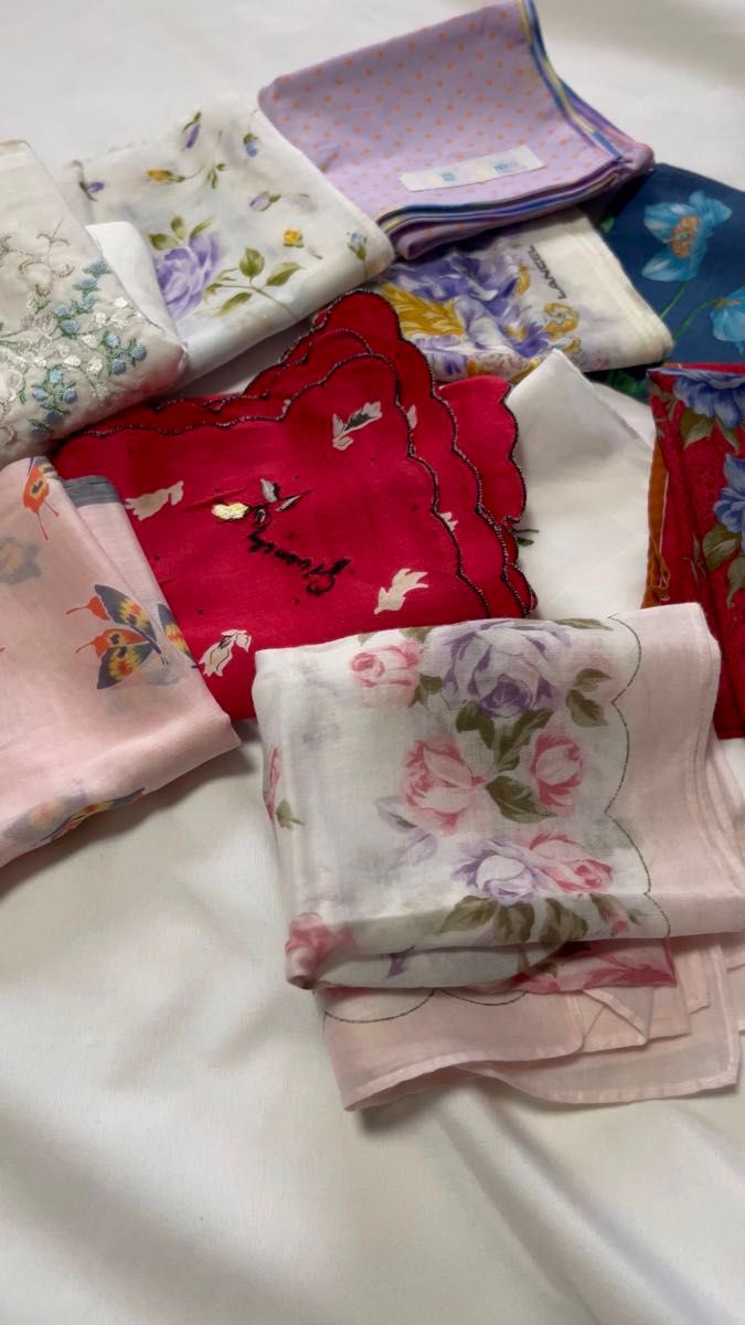 【綿】ハンカチ 色々 刺繍 ブランド 17枚の中から選んで下さいm(_ _)m 1枚300円