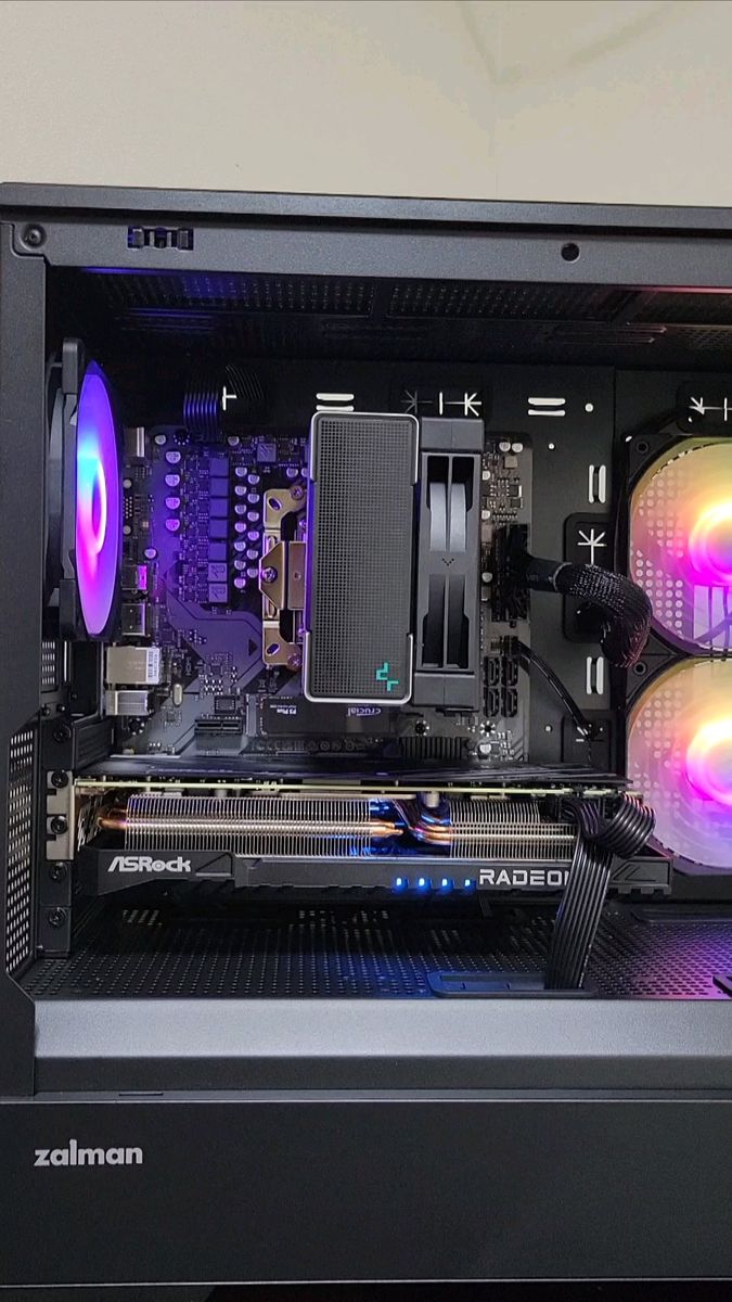 ゲーミングPC Ryzen 7 7700/RX7800XT/メモリ32GB/電源 750W /SSD M.2 1TB