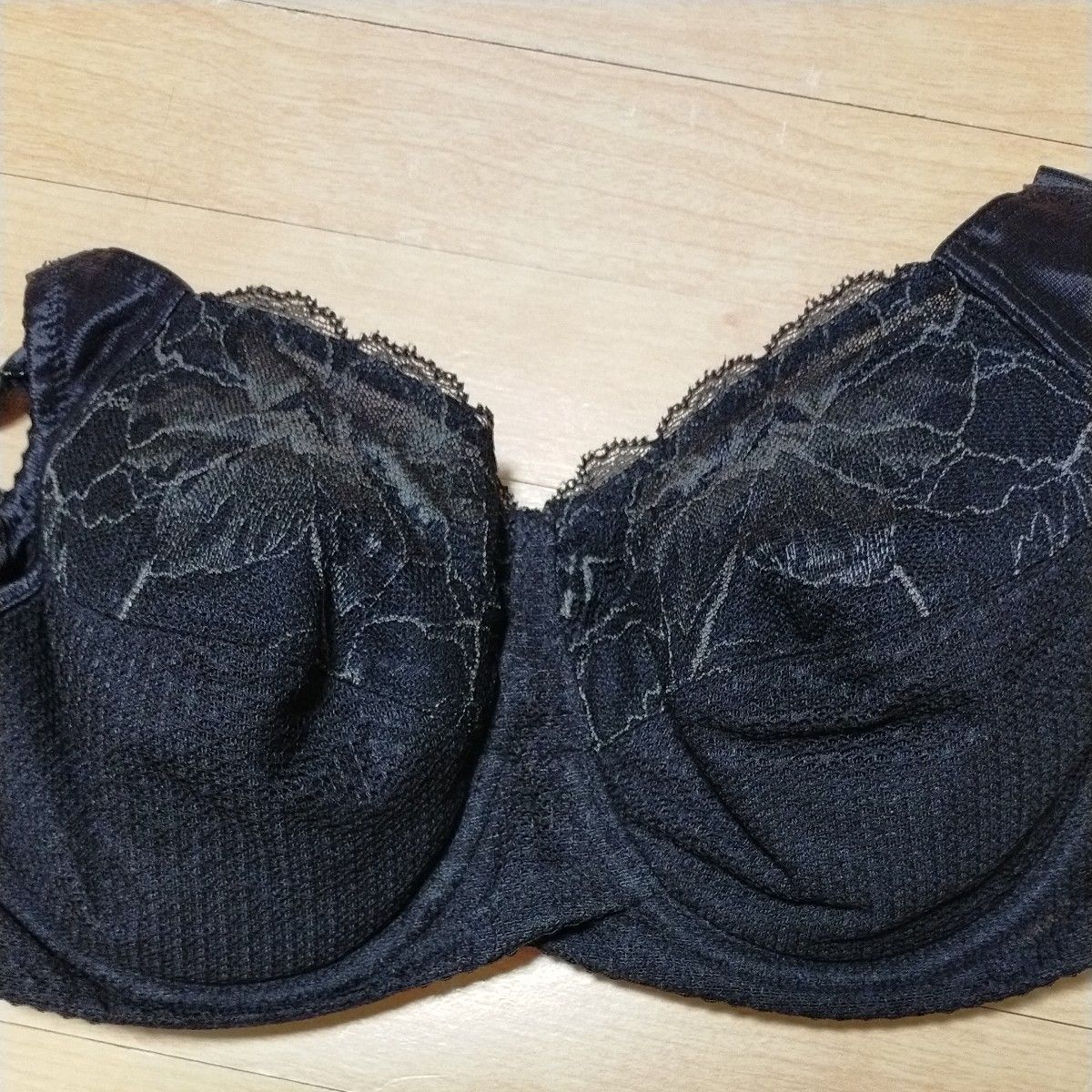 シャルレ 美意識ブラ E75 シャルレ 美意識ブラジャーE75|Yahoo!フリマ(旧PayPayフリマ)
