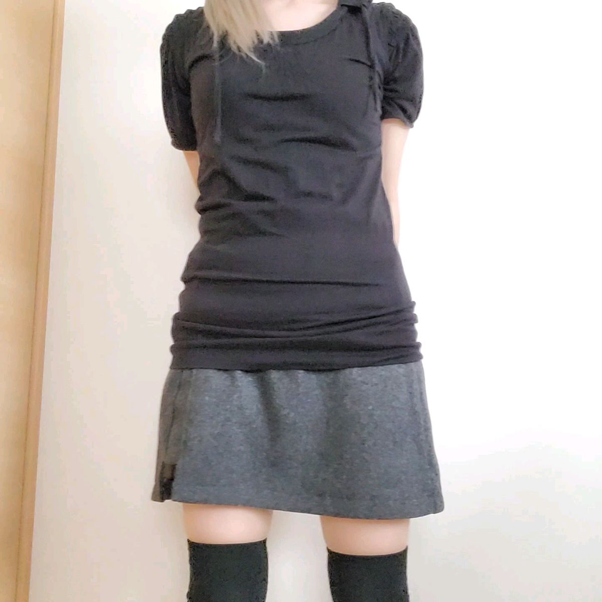 半袖トップス フード付き 黒 シャーリング Sサイズ