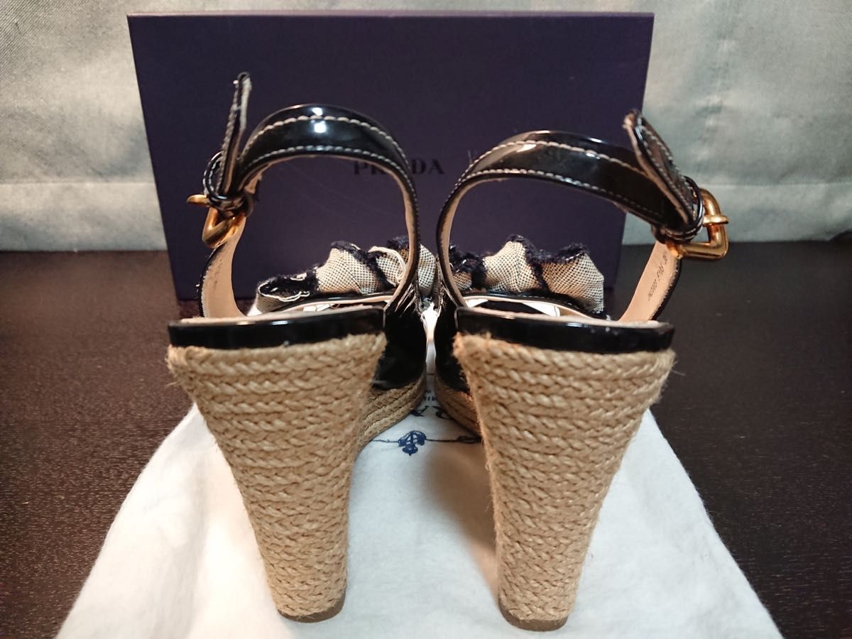先着一名早い者勝ち 破格値出品 【美品】PRADA (プラダ) 牛革製 先着一名早い者勝ち 破格値出品 【美品】PRADA (プラダ) 牛革製