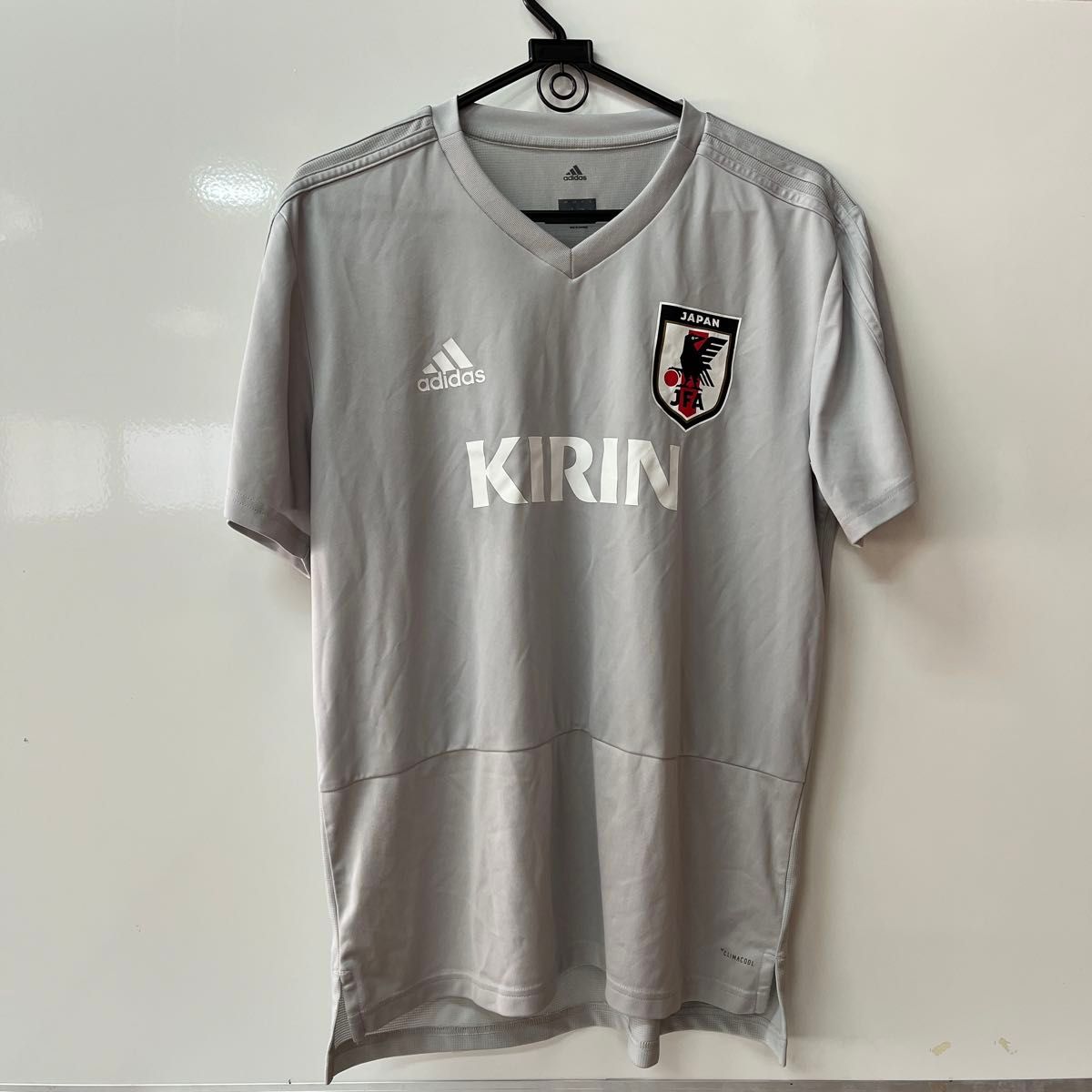 adidas 日本代表 KIRIN サッカー トレーニングウェア 未使用】adidas サッカー日本代表 トレーニングウェア グレー