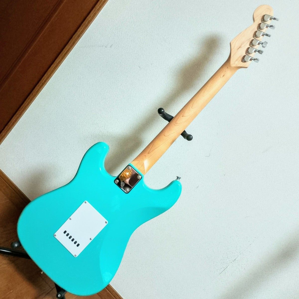 訳あってお買い得！30～80％OFF 美品 SELDER ストラトキャスタータイプ エレキギター 弦は新品に ギター