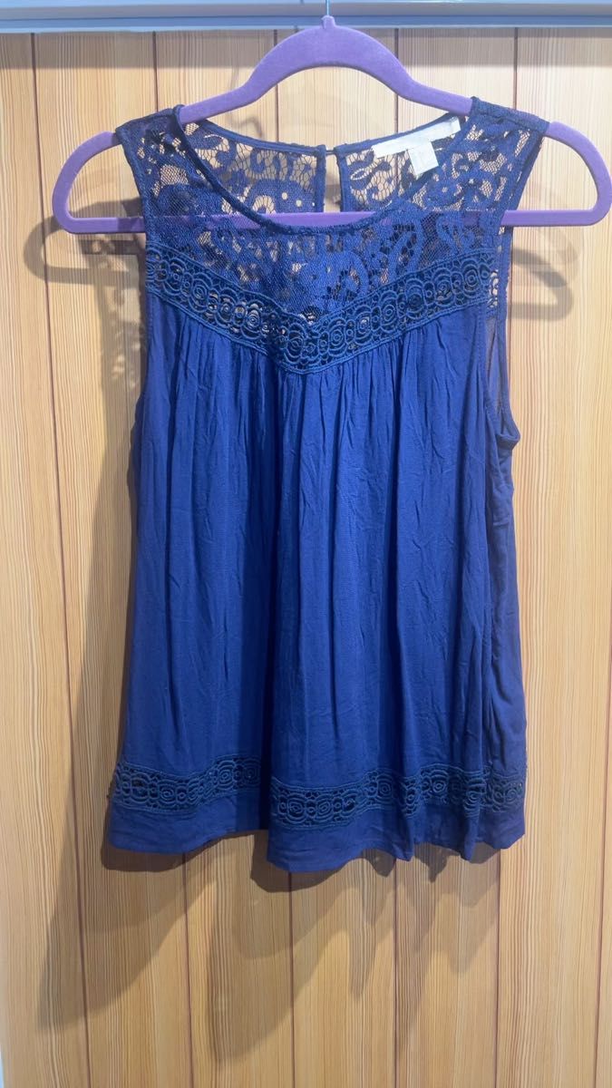 新品未使用 FOREVER21 ノースリーブトップス ネイビー レース キャミソール