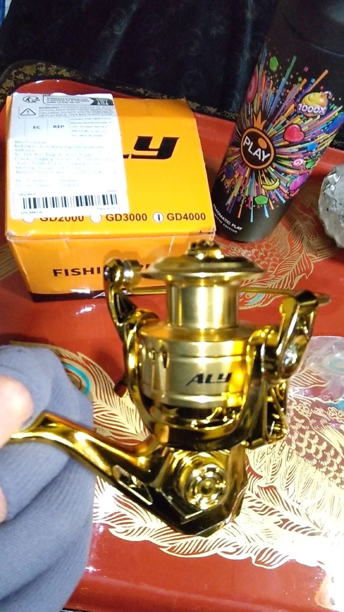 『送料無料』限定1点出品☆『ALY Lure Fishing Gear ゴールデンスピニングリール』4000番 高級感ありッ!