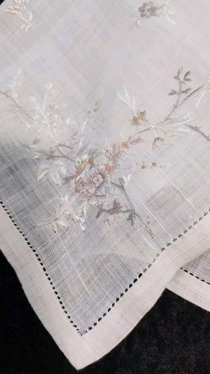 手刺繍ハンカチ blooming ブルーミング 花柄