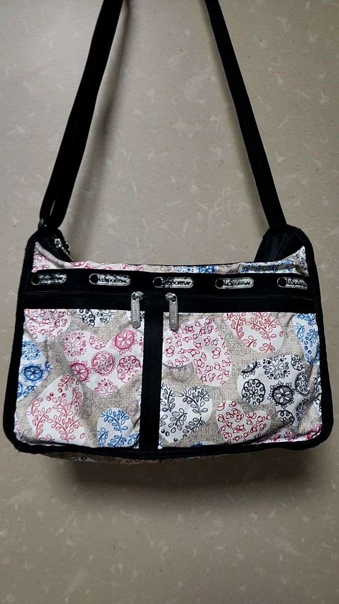 LeSportsac ショルダーバッグ デラックスエブリデイ レスポートサック まち拡張型 斜めがけバッグ ナイロン 軽量