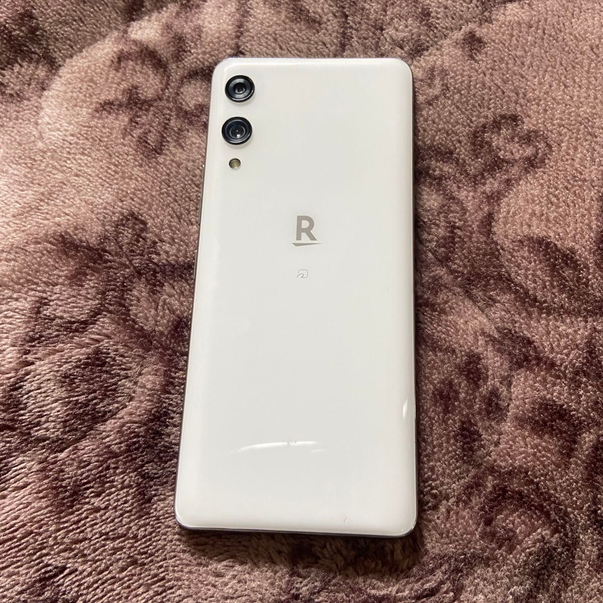 Rakuten Hand ホワイト 本体|Yahoo!フリマ(旧PayPayフリマ) Rakuten Hand ホワイト 本体|Yahoo!フリマ(旧PayPayフリマ)