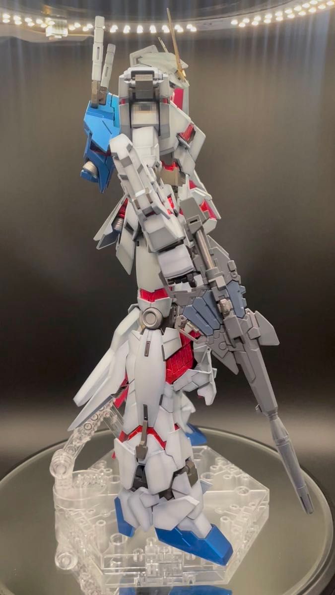 ガンプラ MG 1/100 ユニコーンガンダム 全塗装品