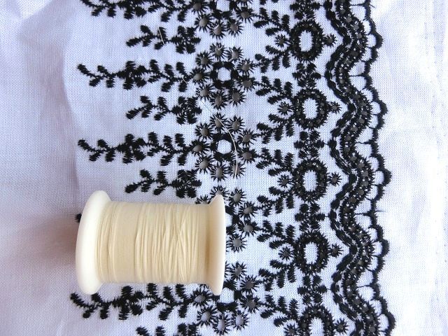  white linen100%* one-side ear black ska la LAP embroidery cloth 