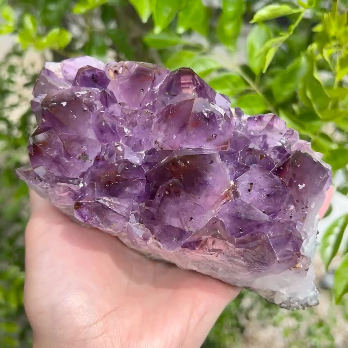 ☆超希少!!紫水晶とレッドの煌めき☆レッドファントム アメジストクラスター アメジスト 紫水晶 ファントム 天然石 原石 置物