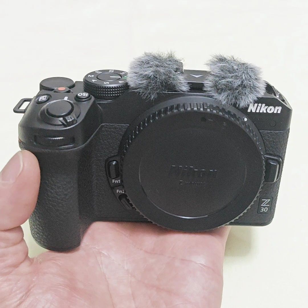 【美品 完動品】Nikon Z30 (シャッター回数:1500枚余り)