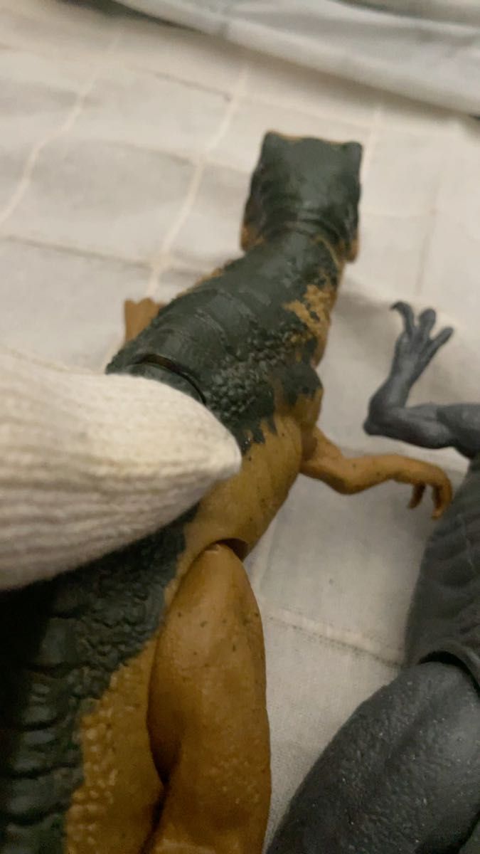 マテル ジュラシックワールド ほえる メトリアカントサウルス ローリヴォアス アロサウルス 恐竜フィギュア3体セット