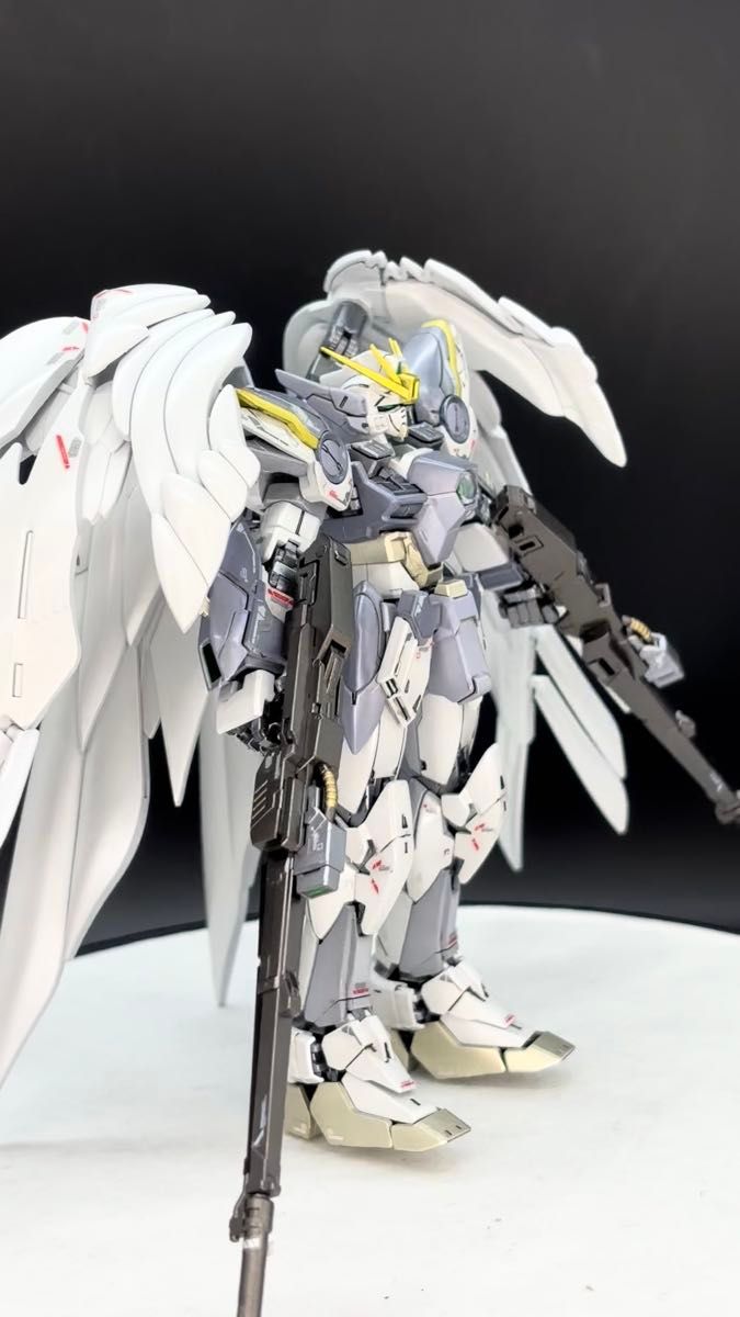 全塗装完成品 RG スノーホワイトプレリュード風ウイングガンダムゼロEW+専用拡張エフェクトパーツセラフィムフェザー