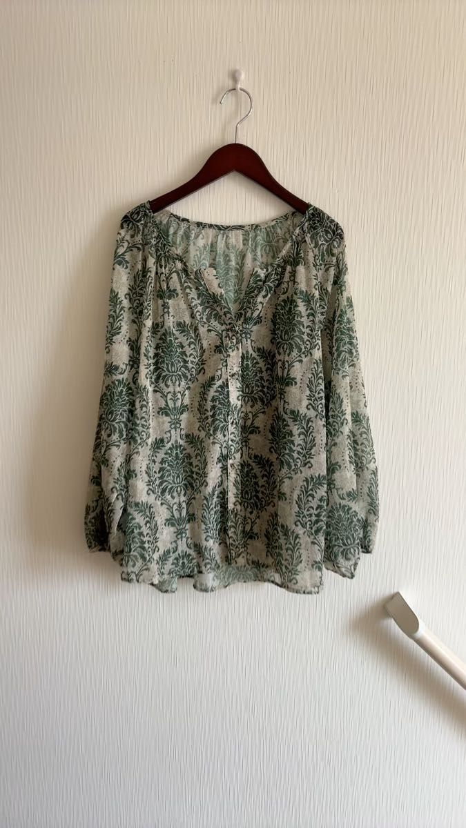 (新品)シアーブラウス*Lサイズゆったりサラサラ