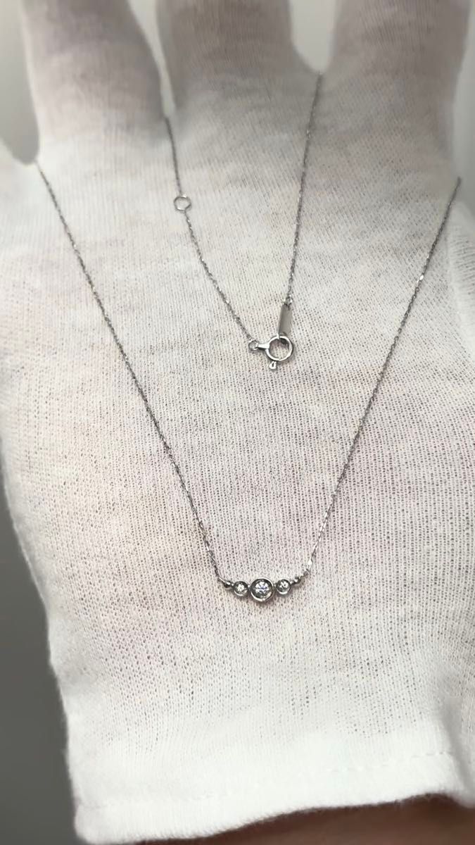k10WG 0.05ct 3連ダイヤモンドネックレス 美品!