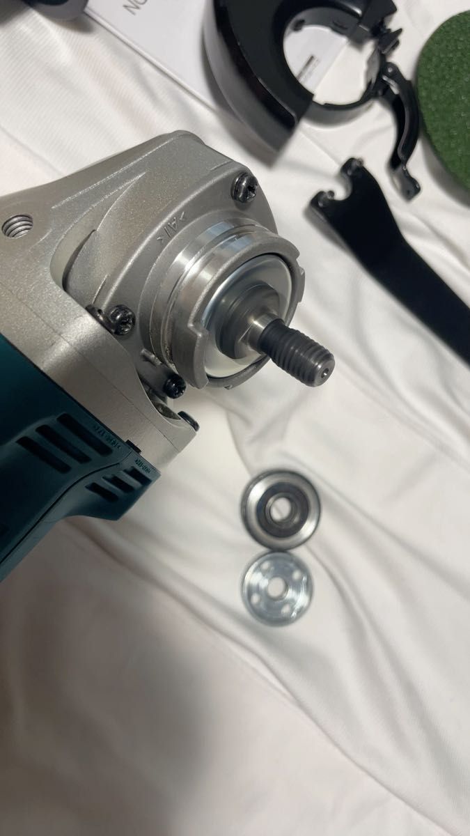 マキタ makita GA404DN 100mm 充電式ディスクグラインダ 18v