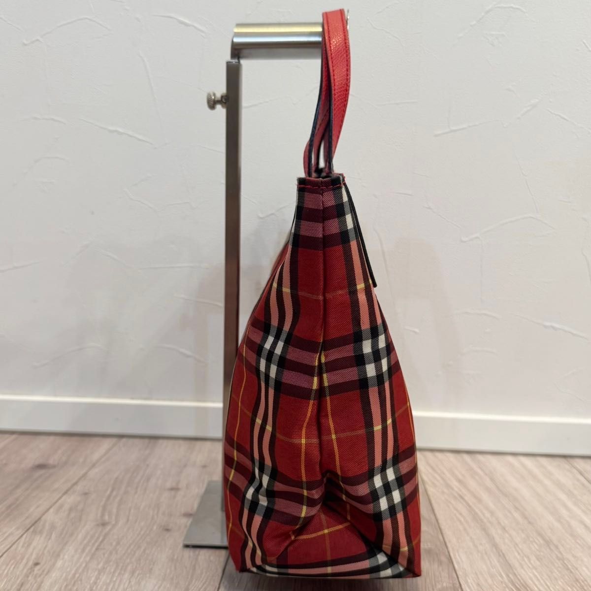 バーバリー Burberry ハンドバッグ レザー キャンバス レッド バーバリー Burberry ハンドバッグ レザー キャンバス レッド