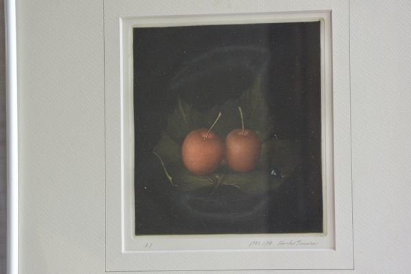 ■掘出し物■ 絵画 戸村春樹 Haruki tomura 「二つの果実」 1983年 3/18 黒基調 銅版画 アート 美術品