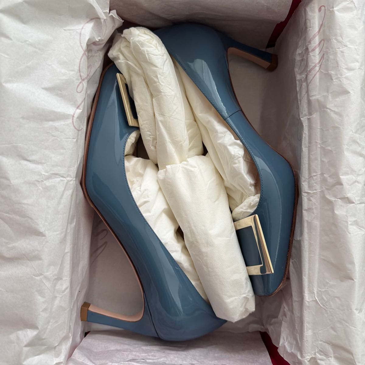 試着のみ　Roger Vivier パンプス ブルー 37 1/2 試着のみ Roger Vivier パンプス ブルー 37 1/2｜Yahoo!フリマ（旧