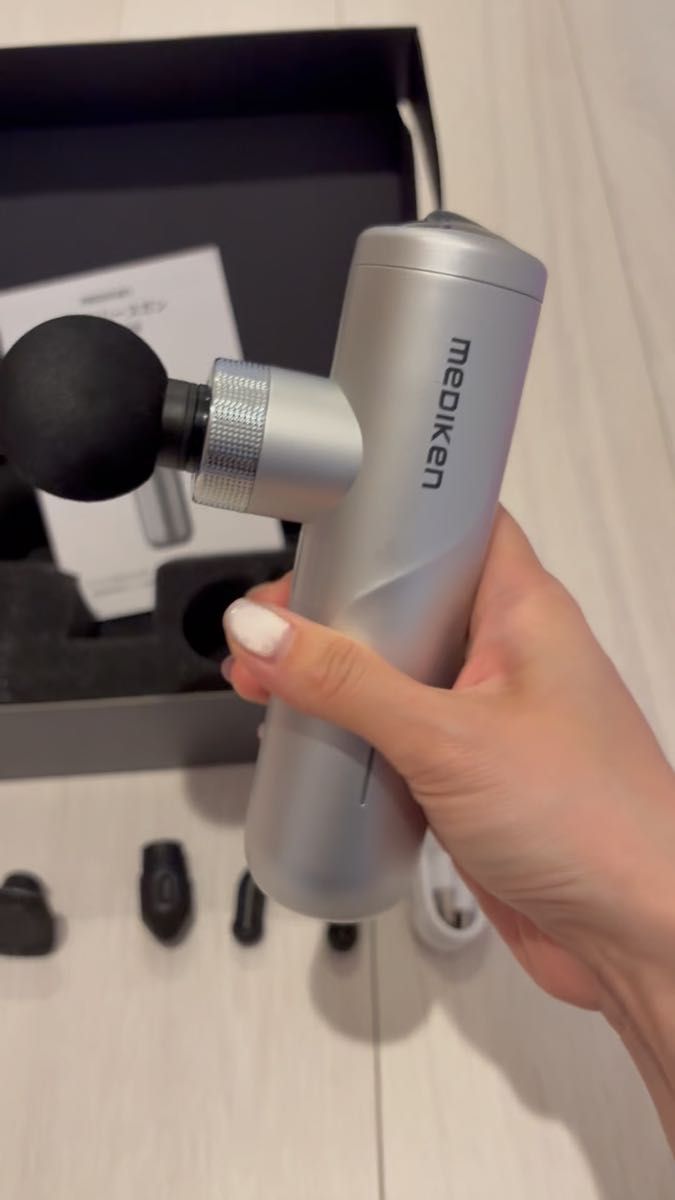 ハンディマッサージャー 筋膜リリースガン ミニ 小型 超軽量