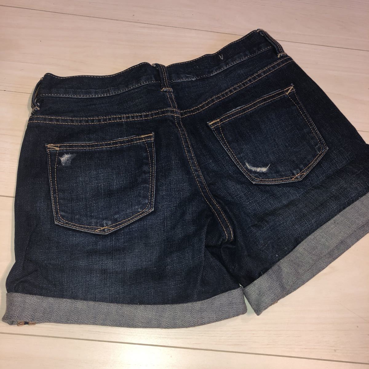 Gap Gap Denim шорты женский sexy The Boy Friend S/757130-00 V/000817 размер 24 повреждение обработка индиго голубой 