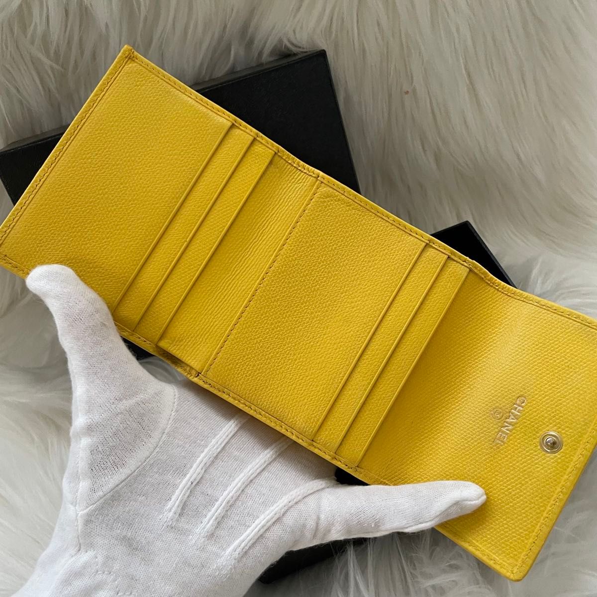 CHANEL COCO ボタンWホック 三つ折り財布 レザー イエロー CHANEL シャネル 三つ折り ミニ 財布 ココマーク 黄色 イエロー