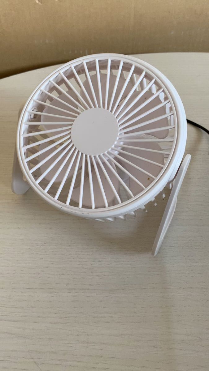 小型扇風機 ホワイト USB電源のみ