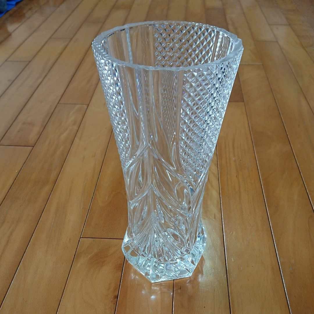 クリスタル ダルクの花瓶