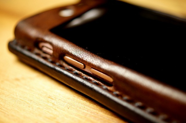 ハンドメイド サドルレザー iPhone SE2 ケース 蓋なし ハンドメイド サドルレザー iPhone SE2 ケース 蓋なし