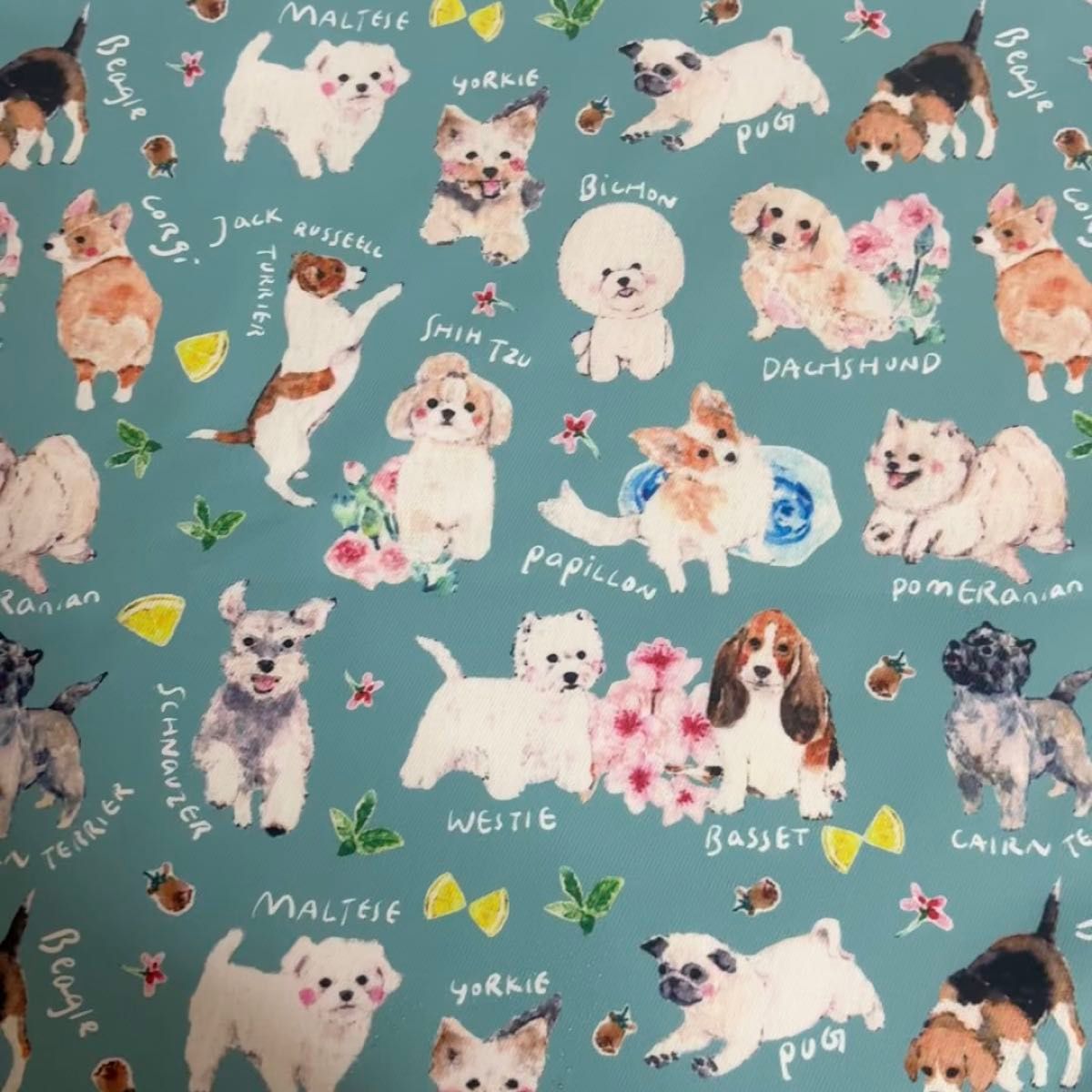 長さ90cm*145cm(広幅)新柄 可愛い犬 ワンコ防水撥水加工ツイル プリント生地 ハンドメイド用 ハギレ 生地